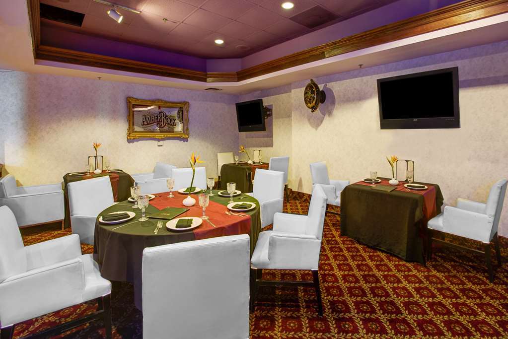 Super 8 By Wyndham Hotel